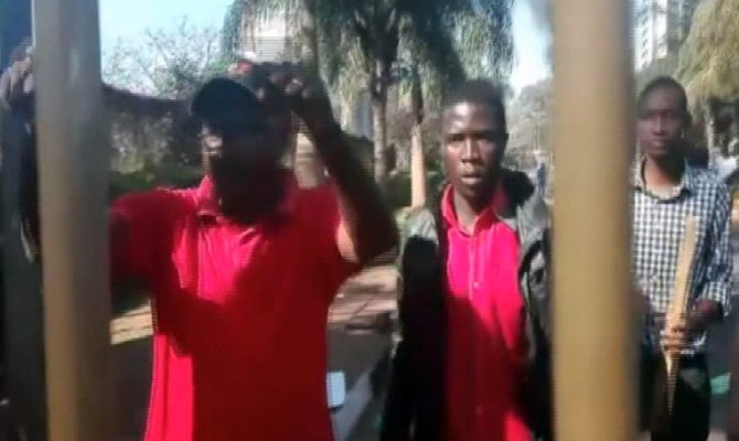 Zimbabve’de tansiyon yükseliyor