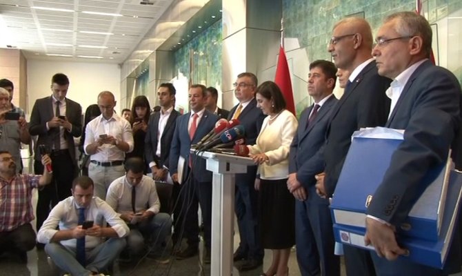 İşte  CHP’de olağanüstü kurultay için toplanan imza sayısı