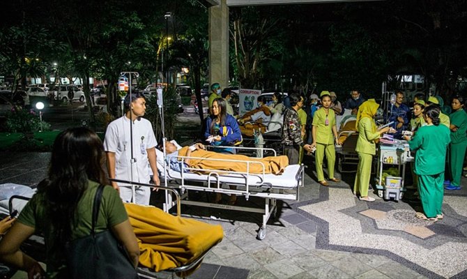 Endonezya’da 7 büyüklüğünde deprem: En az 3 kişi öldü