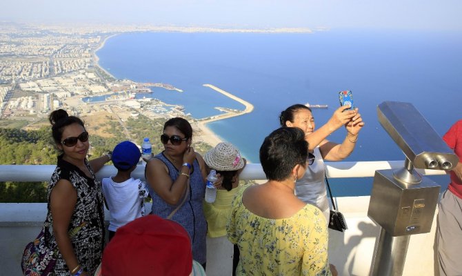 605 rakımlı tepeye ziyaretçi akını