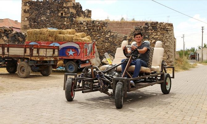 Lise mezunu genç, kendi arabasını yaptı