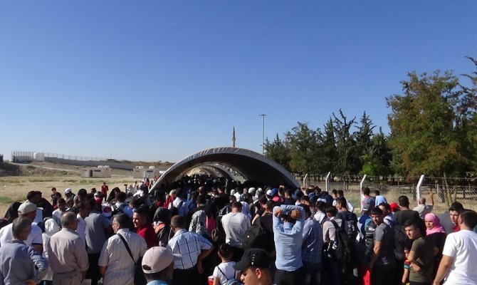 22 bin Suriyeli bayram için ülkesine gitti