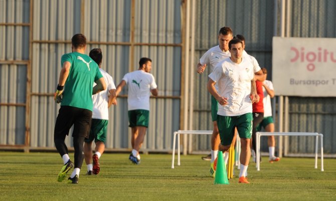 Bursaspor’da Stancu yeniden takıma döndü