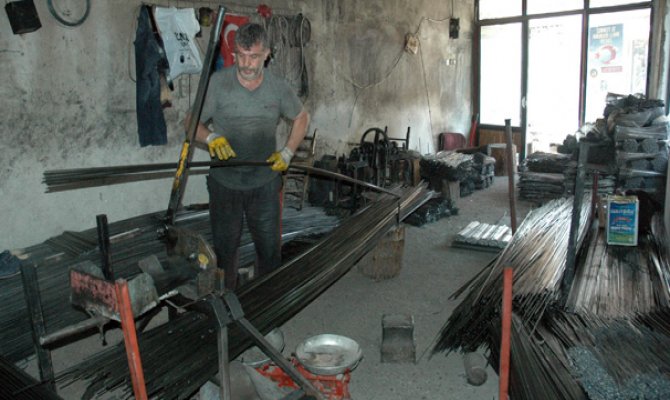 Kebaplık şiş üreticileri işleri hızlandırdı