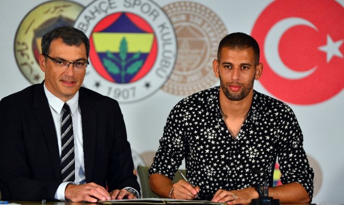Islam Slimani imzayı attı