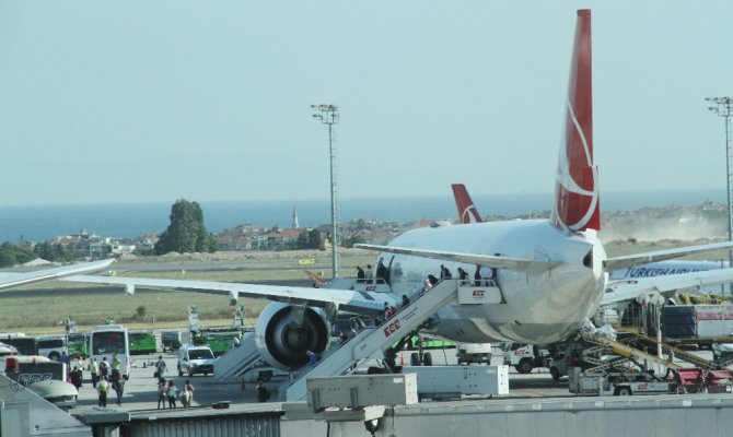 Uçakta sigara içen yolcuya 1717 TL para cezası