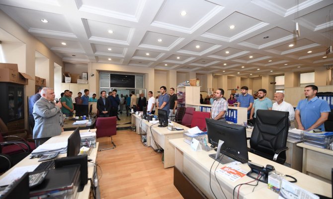 Başkan Mahçiçek Personelleriyle Bayramlaştı