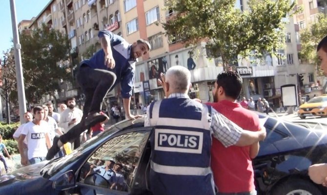 Kazada çıkan tartışma kavgaya dönüştü