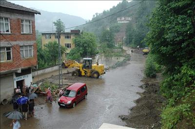Rizeyi yağış vurdu