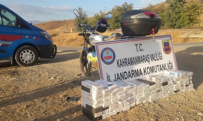 Kahramanmaraş'ta motorize sigara kaçakçısı jandarmaya takıldı