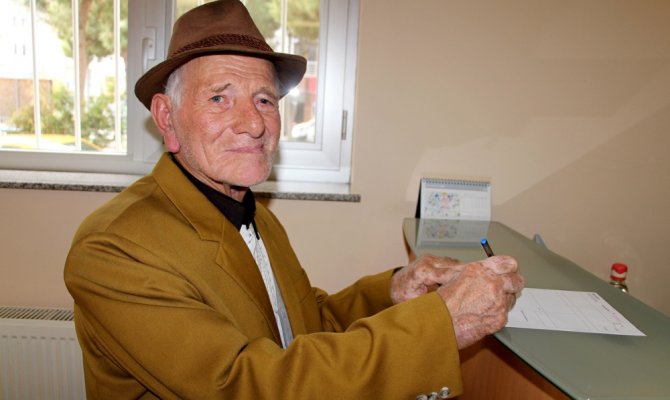 Manisa’da 82’lik adamdan TSK’ya 100 bin TL bağış