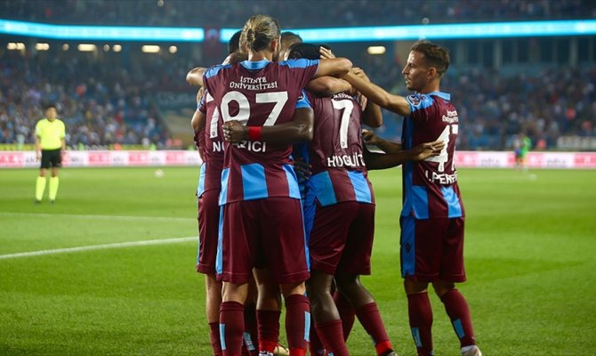 Trabzonsporlu 9 futbolcuya milli davet