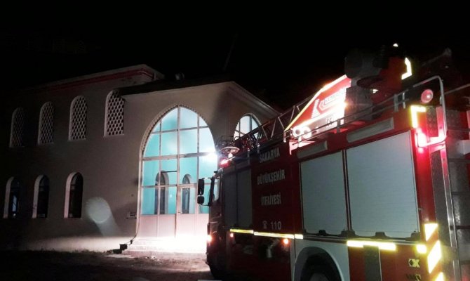 Yükseklik korkusu olan imam kubbede mahsur kaldı