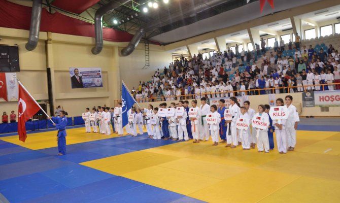 Kahramanmaraş judo da iki kategoride birincilik aldı