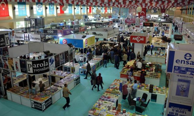 Kahramanmaraş 5. Uluslararası Kitap ve Kültür Fuarını 3 günde 60 bin kişi ziyaret etti