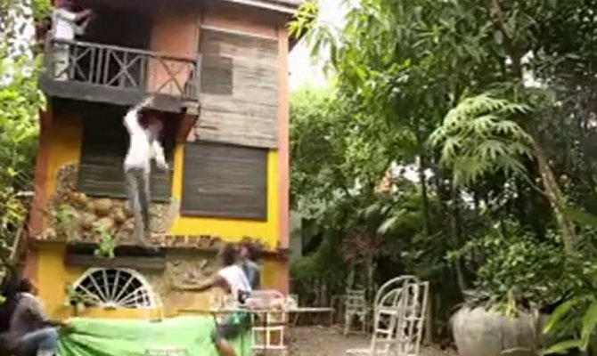 Oyuncu yere böyle çakıldı