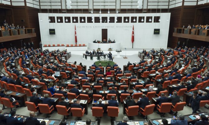 Yeni sistemin ilk bütçe tasarısı sunuldu