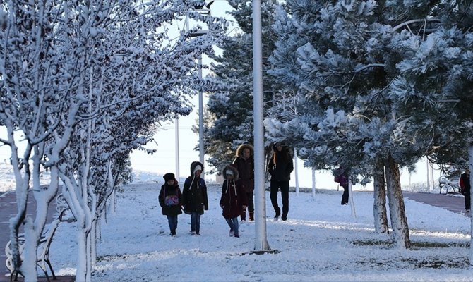 Kar yağışı yurtta etkisini gösteriyor