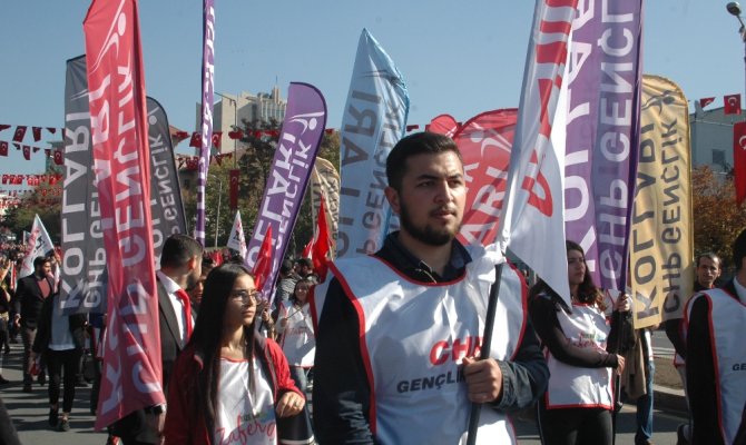 CHP’liler Anıtkabir’e yürüdü