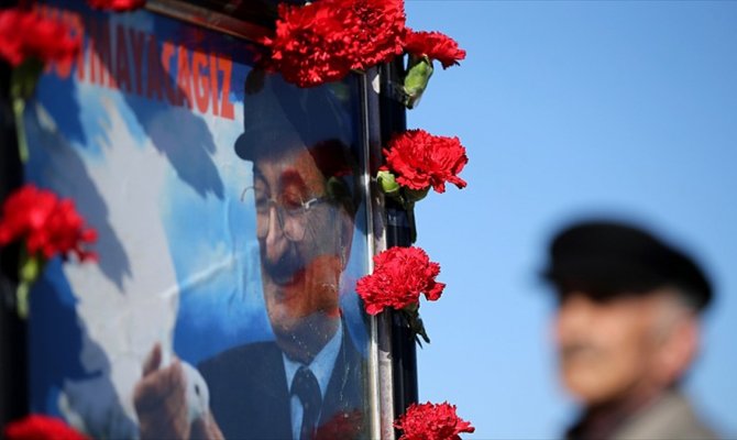 Bülent Ecevit vefatının 12'nci yılında mezarı başında anıldı