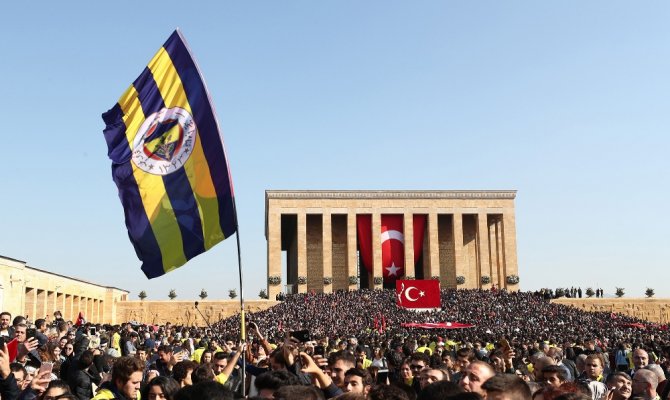 Fenerbahçeliler, Anıtkabir’e akın etti