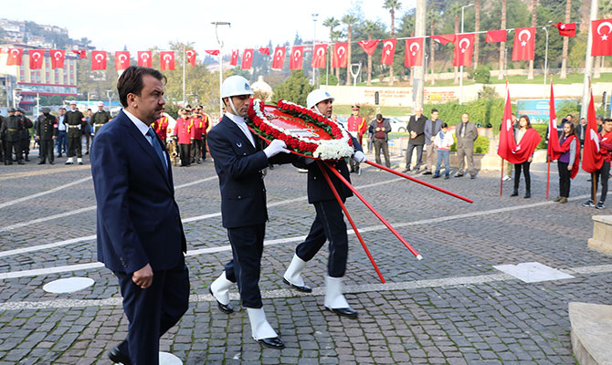 Kahramanmaraş’ta Atatürk’ü anma töreni düzenlendi