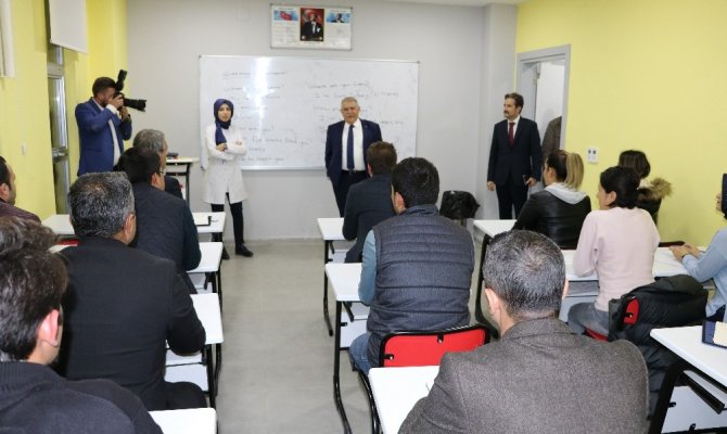 Onikişubat Belediyesi Expo 2023 için dil öğrenimine başladı