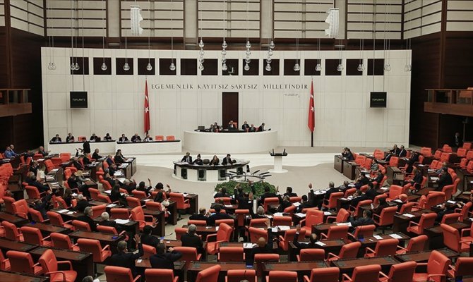 Sağlık alanında düzenlemeler içeren teklifin birinci bölümü kabul edildi
