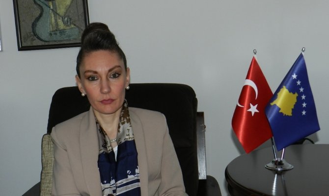 Türk Büyükelçi trafik kazası geçirdi