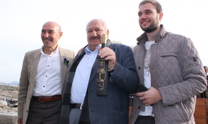 1.800 yıllık ağaçtan elde edildi: Yarım litresi 30 bin TL