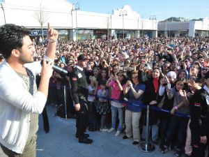 Yusuf Güney İnegöllüleri Coşturdu