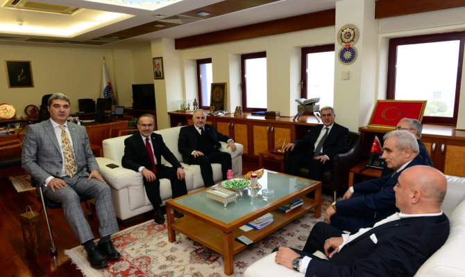 Türk Kızılay Başkanı Kınık, Rektör Can’ı Ziyaret Etti