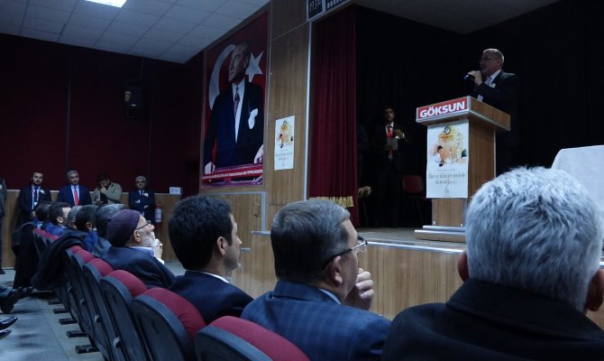 Peygamber sevgisi salona sığmadı