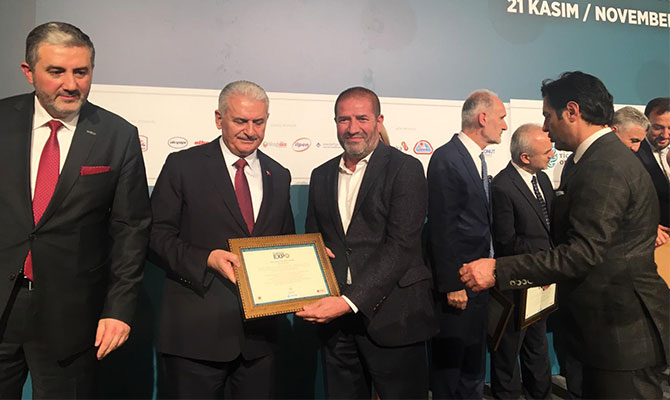 Alpedo’ya ödülü Binali Yıldırım verdi