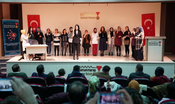 Türk İşaret Dili Kursunda bir ilk gerçekleştirildi