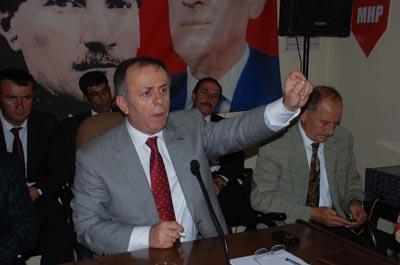 MHPli Didinmez Başbakana yüklendi