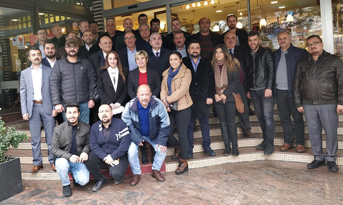 Gazeteciler kendi sorunlarını masaya yatırdılar