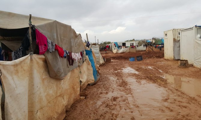 Hayrat Derneği 900 Suriyeliyi tedavi ettirdi