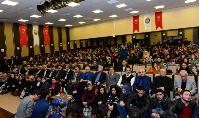 KSÜ’de konferanslar renkli geçiyor