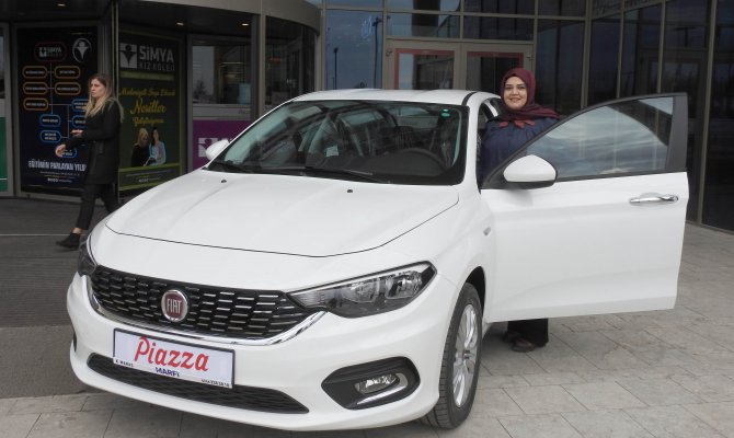 Berfin öğretmenin ilk maaşı hayallerini süsledi