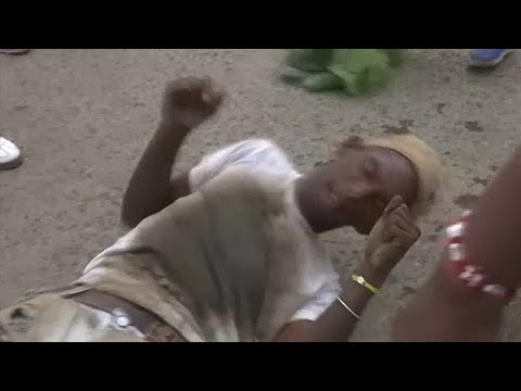 Sürünerek gidiyorlar! Sebebini öğrenince çok şaşıracaksınız