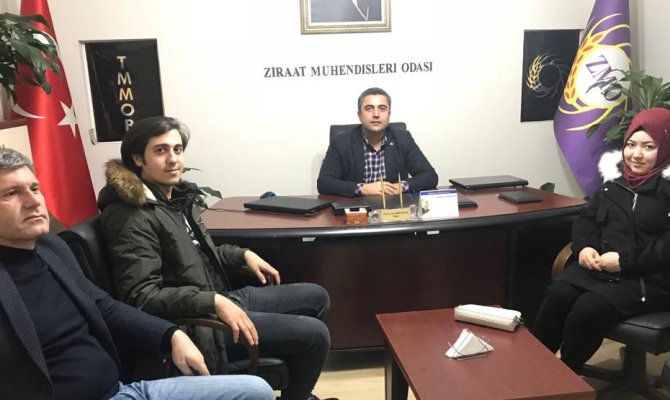 Doğu Türkistanlı Öğrenci ülkesinde yaşanan zulmü anlatıyor