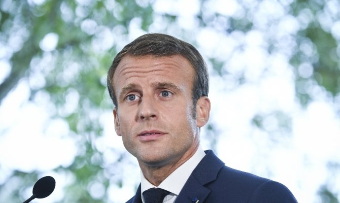 Macron sarı yeleklileri bıraktı Amerikayı eleştirmeye başladı