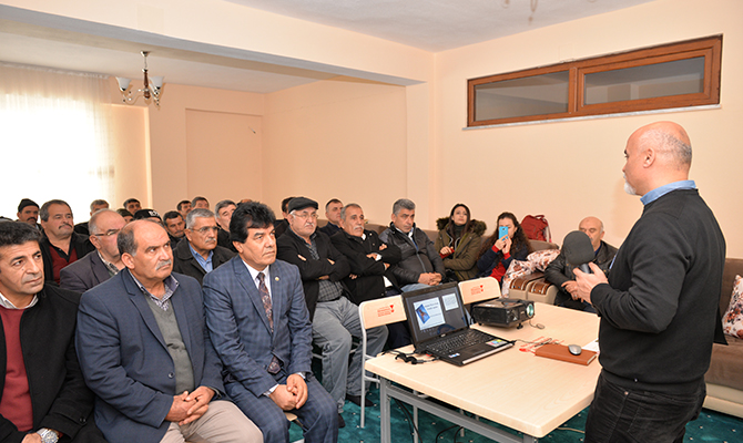 Kahramanmaraş’ın çiftçilerine eğitim veriliyor