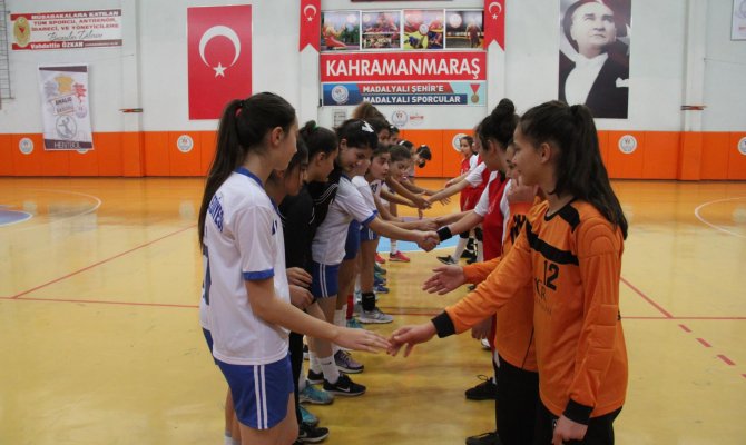Anadolu Yıldızlar Hentbol Ligi İlimizde Yapıldı