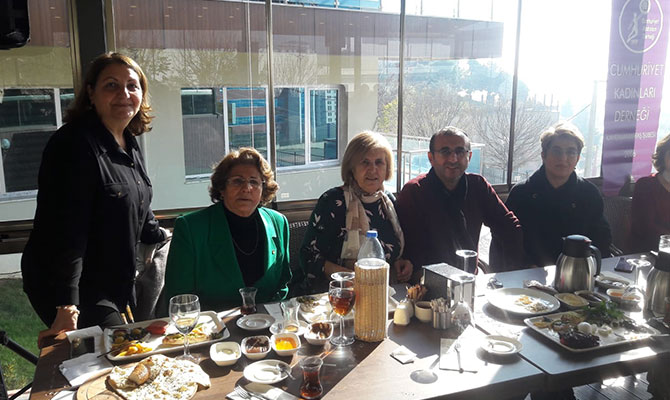 Kahramanmaraş'ta Cumhuriyet Kadınları bir arada