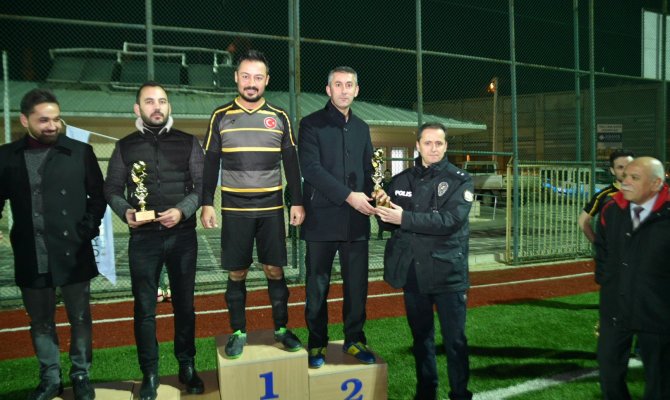 Türkoğlu’nda Kupalar Sahiplerini Buldu