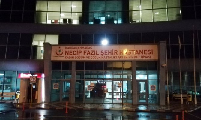 Tuvalette doğurup hiç acımadan çöp tenekesine attı