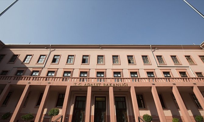 Adalet Bakanlığına 35 personel alınacak