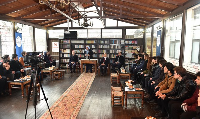 Gençler Kıraathane Sohbetlerinde Buluştular